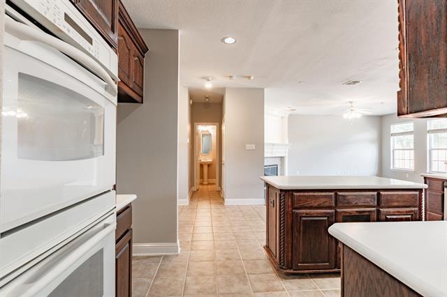 Building Photo - 1100 Cedar Valley Dr