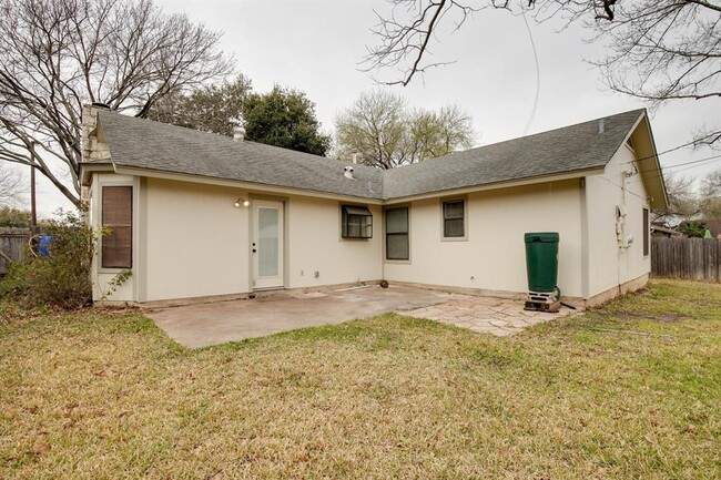 Building Photo - 2313 Oxford Blvd