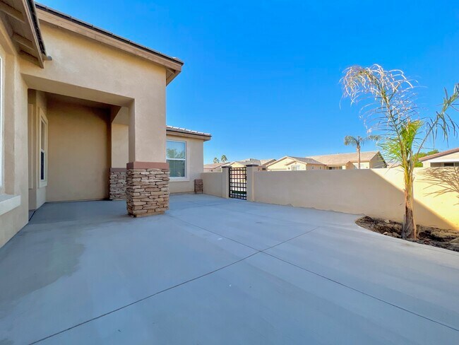 Building Photo - 81125 Avenida Fayelynne