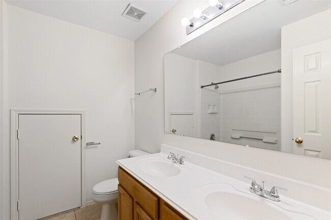 Building Photo - 2923 Katy Briar Ln
