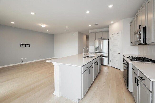 Building Photo - 308 Palo Brea Lp