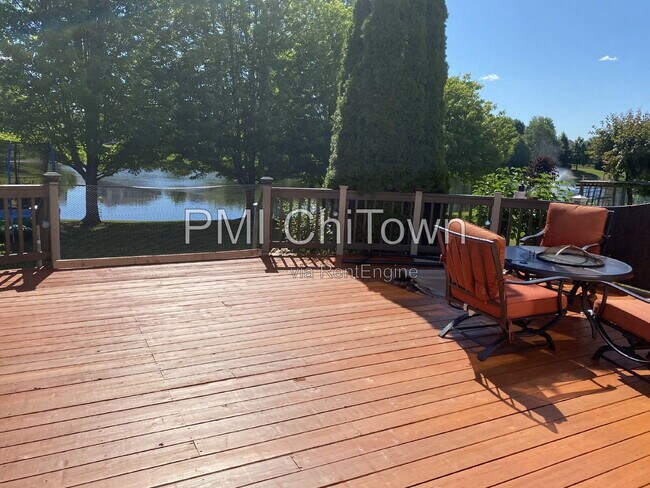 Building Photo - 2050 Rockland Dr