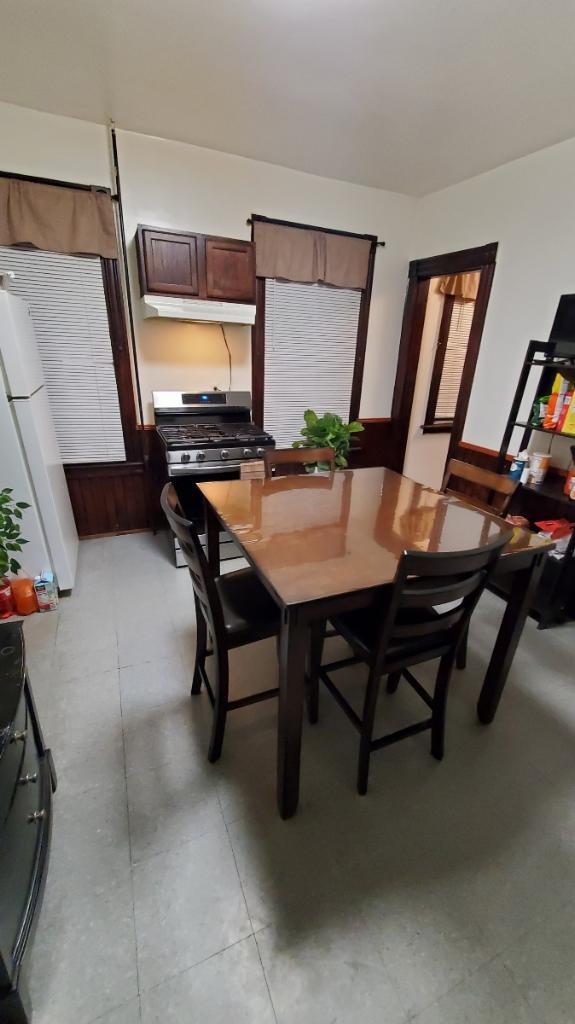 Kitchen - 112 Cedar Hill Ave