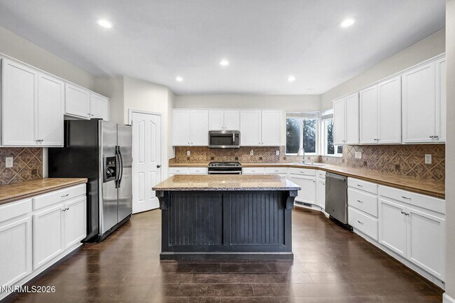 Building Photo - 20 Tanea Ct