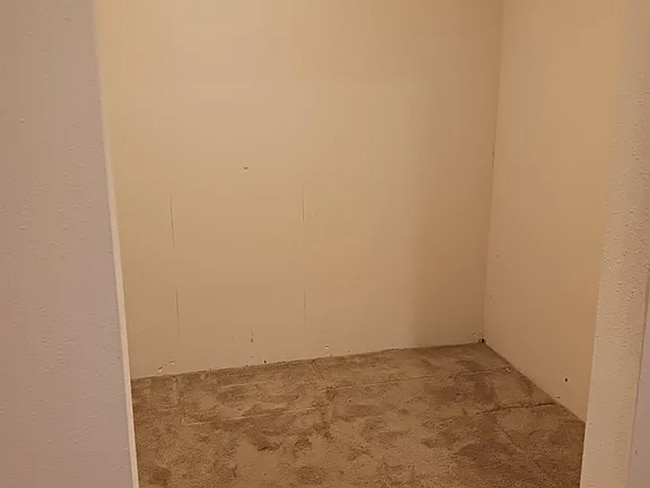 Building Photo - 4BR, 2.5BA home in Shoreline