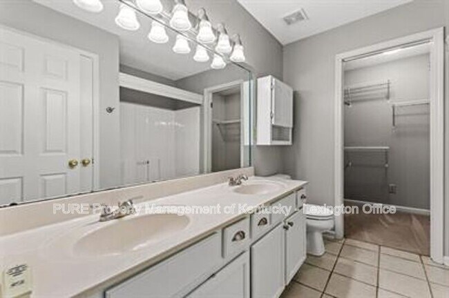 Building Photo - 872 Burkewood Dr