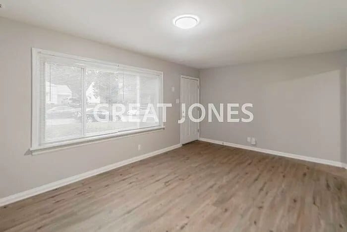 Building Photo - 2422 Wieck Dr