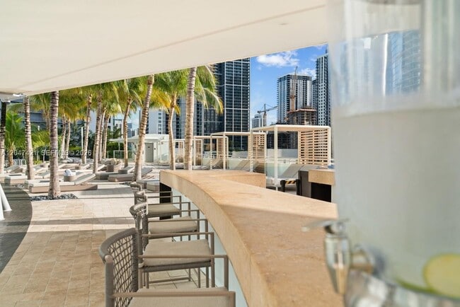 Building Photo - 900 Biscayne Blvd