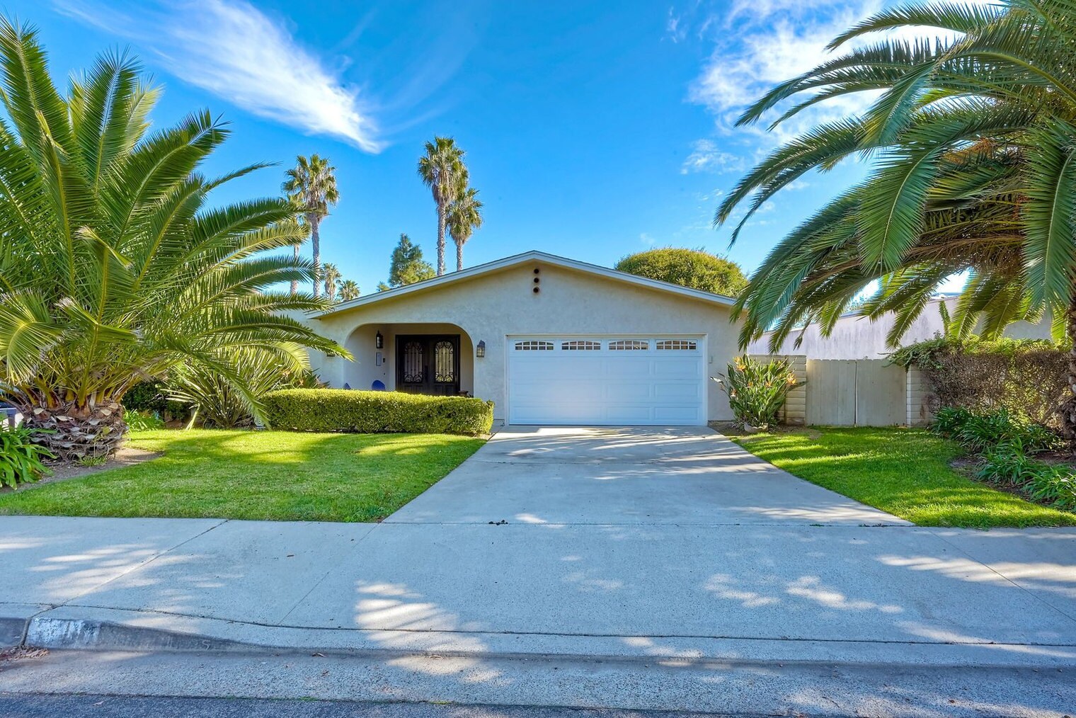 Building Photo - 5100 El Arbol Dr