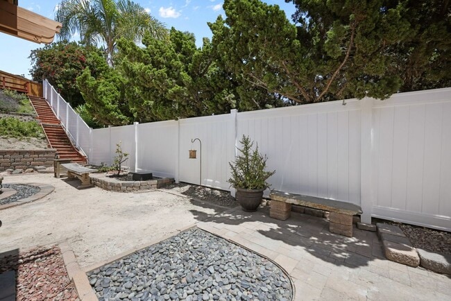 Building Photo - Clean Single Story on Cul-de-sac Near Cala...