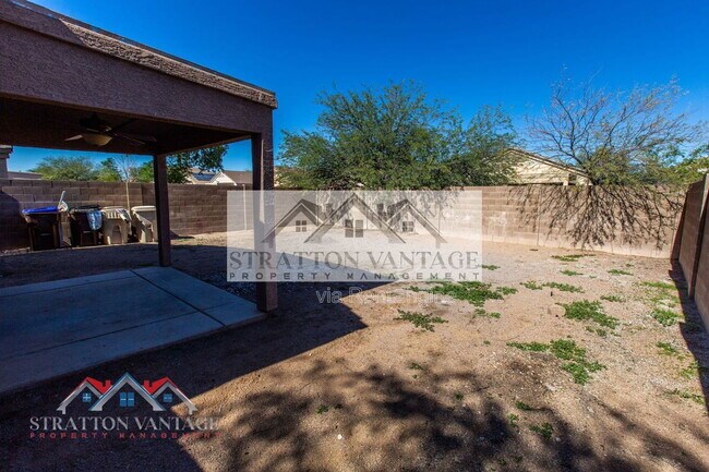 Building Photo - 6714 E Flynn Ave