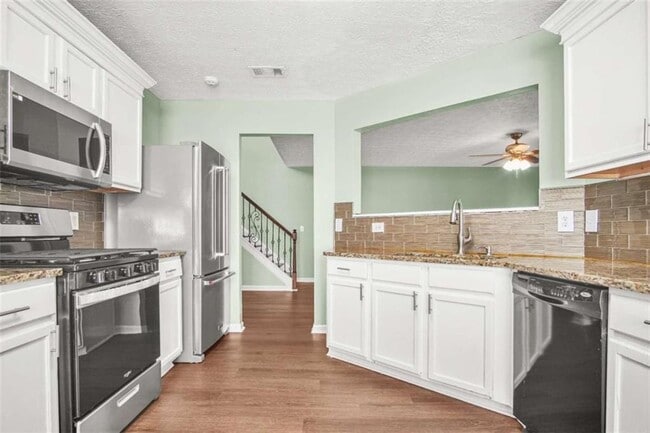Building Photo - 1203 Andrews Dr