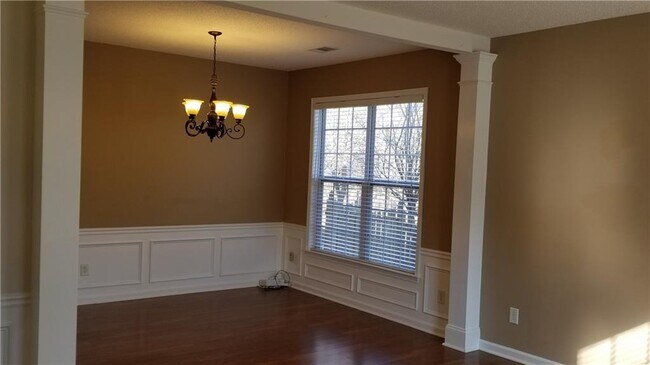 Building Photo - 210 Wytheford Ct