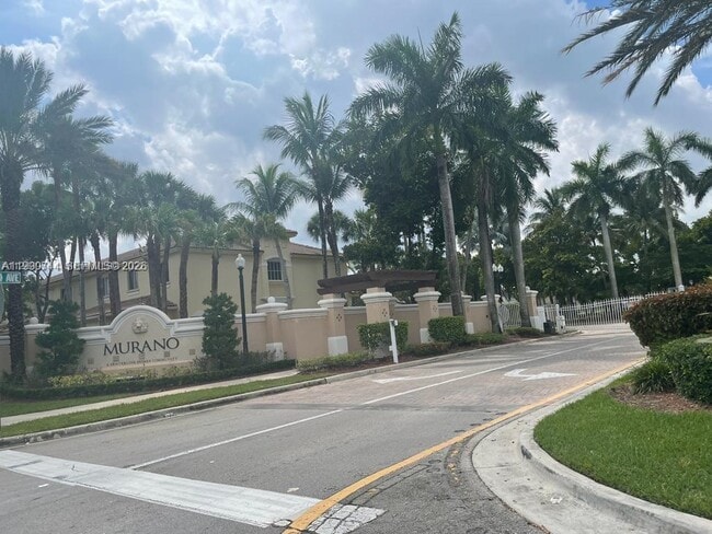 Building Photo - 8344 SW 27th St