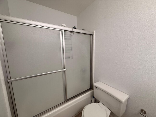 Building Photo - Updated 2 Bedroom, 2 Bath Condo in Gated Summershore Community – San Jose!