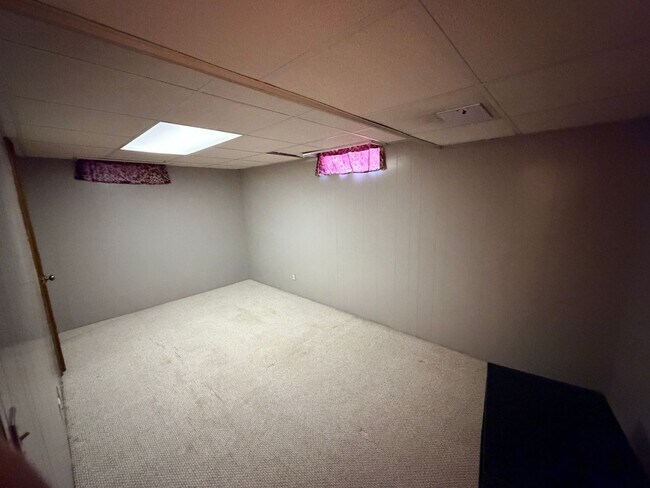 Building Photo - 2450 Porter St SW