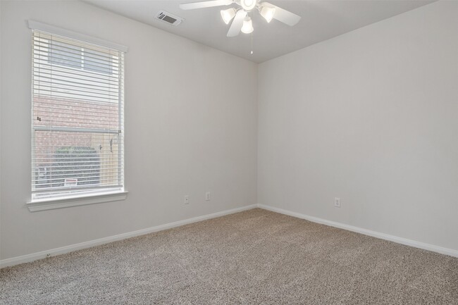 Building Photo - 2126 Fortuna Bella Dr