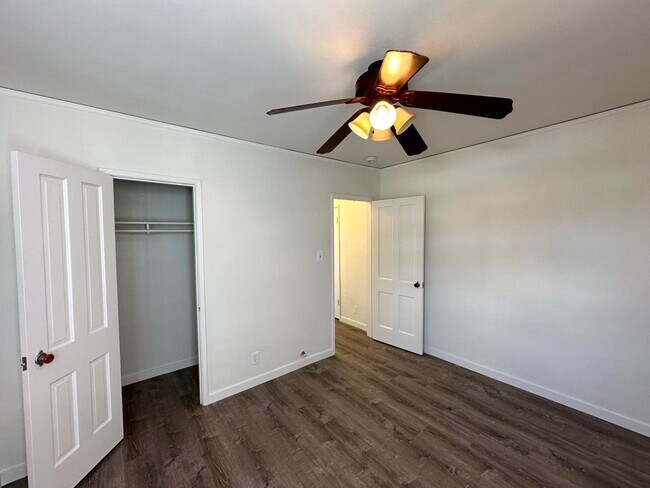 Building Photo - MOVE-IN SPECIAL!  $600 off the first year'...