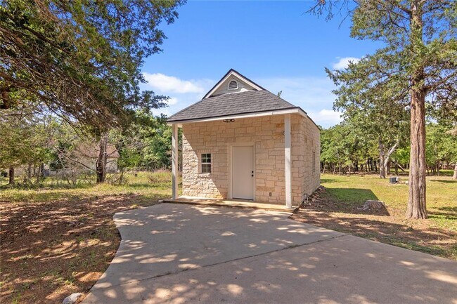 Building Photo - 105 Musket Dr