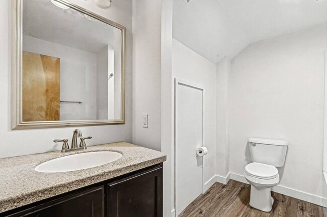 Building Photo - 414 Union St