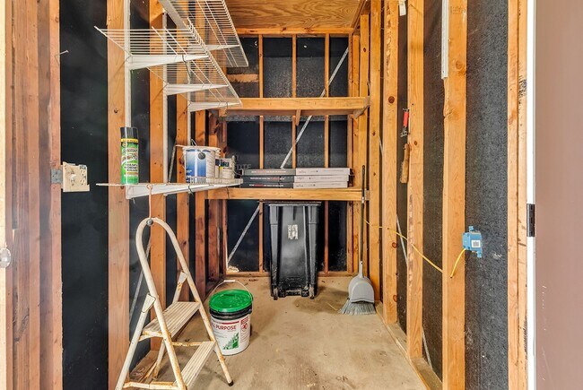 Building Photo - 1354 Rogers Rd