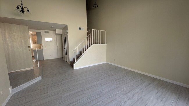 Building Photo - Cute two bedroom condo