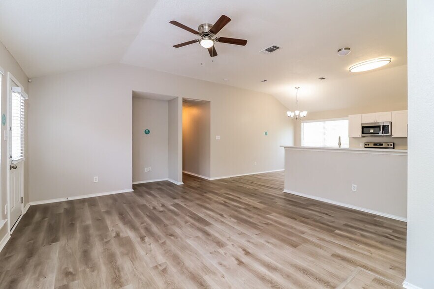 Building Photo - 10529 Towerwood Dr