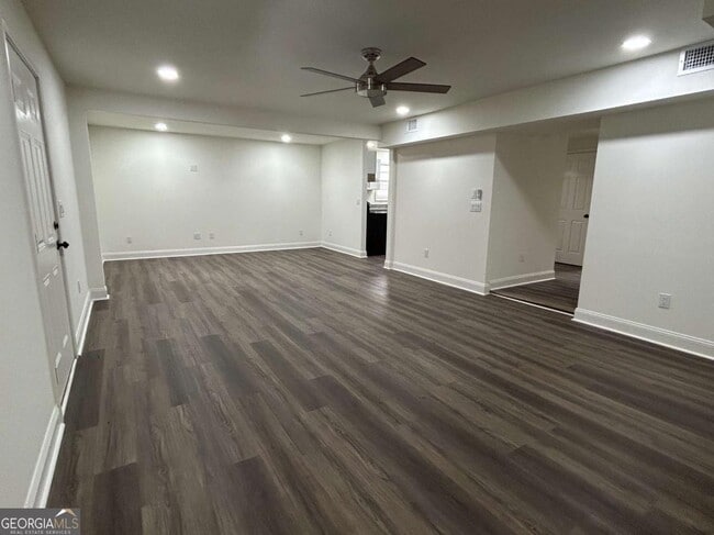 Building Photo - 148 Johnson Dr