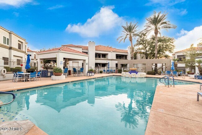 Building Photo - 11375 E Sahuaro Dr