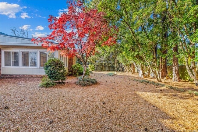 Building Photo - 2706 Huntington Rd