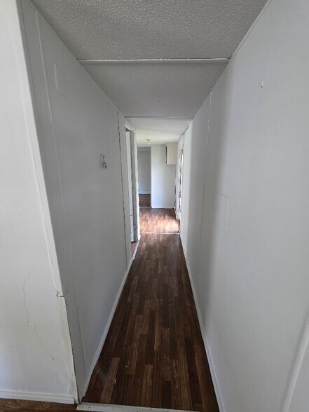 Building Photo - 920 S Mountain St
