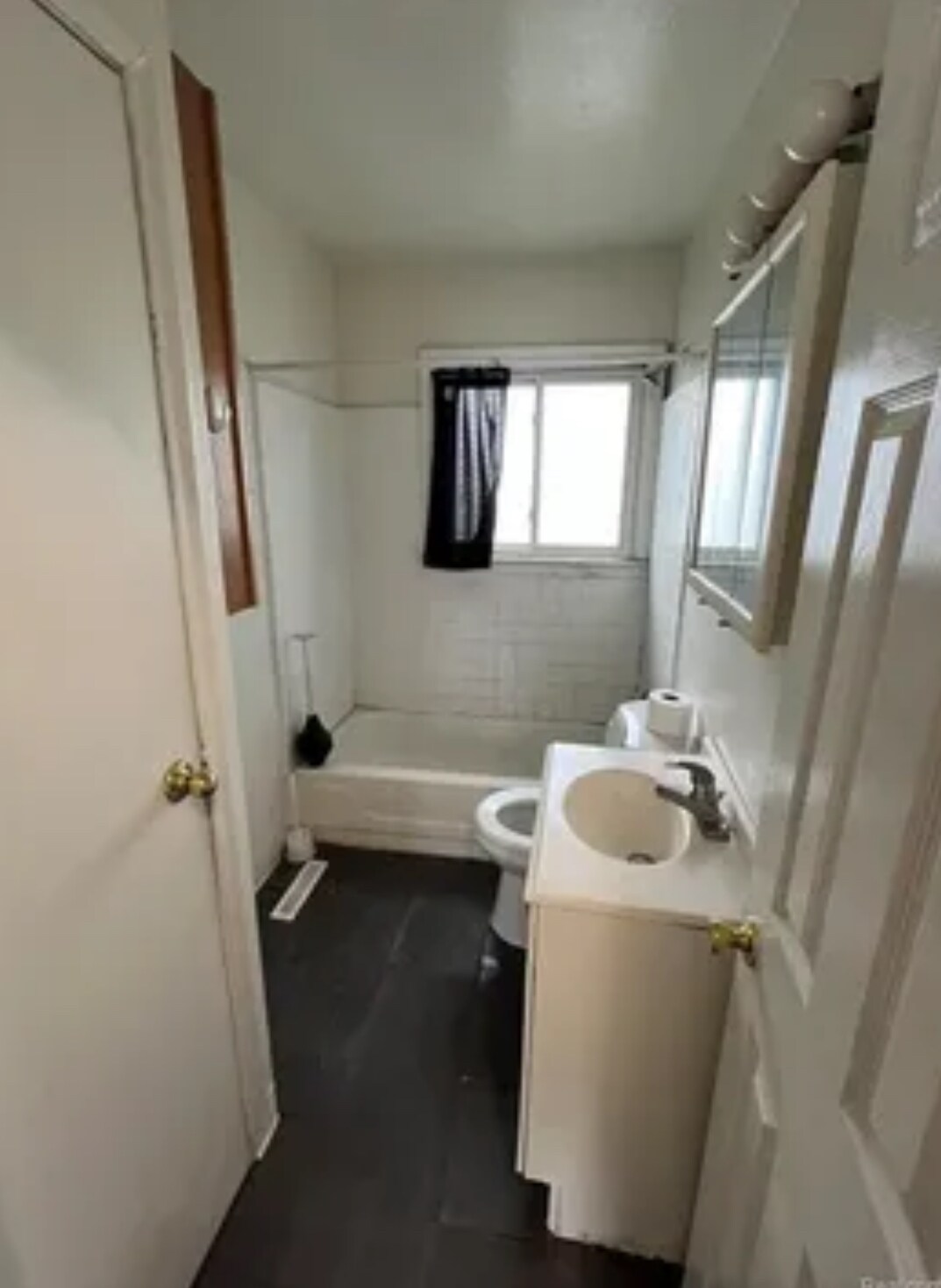 Building Photo - 6832 Cornell St