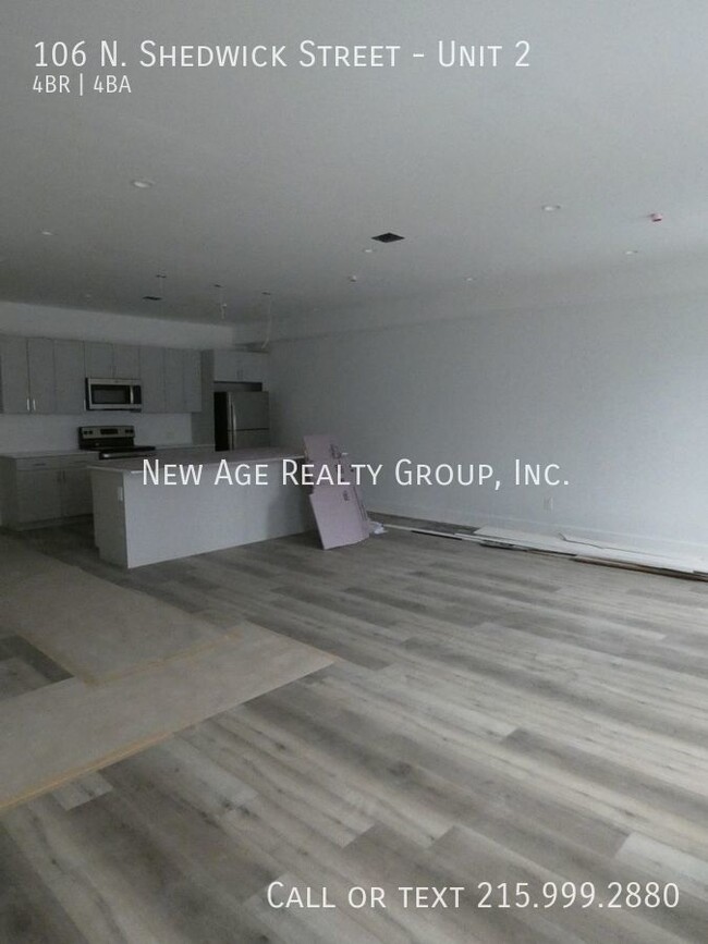 Building Photo - Large Four Bedroom Four Bathroom Apartment...