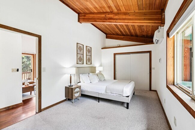 Building Photo - 14341 WA-530