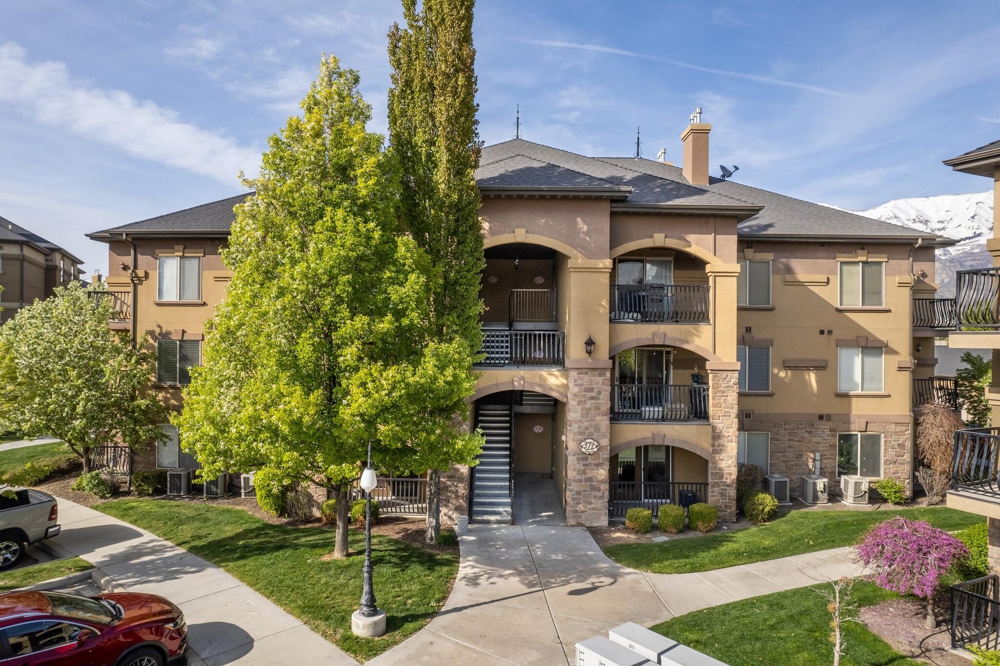 Building Photo - 518 S 2150 W