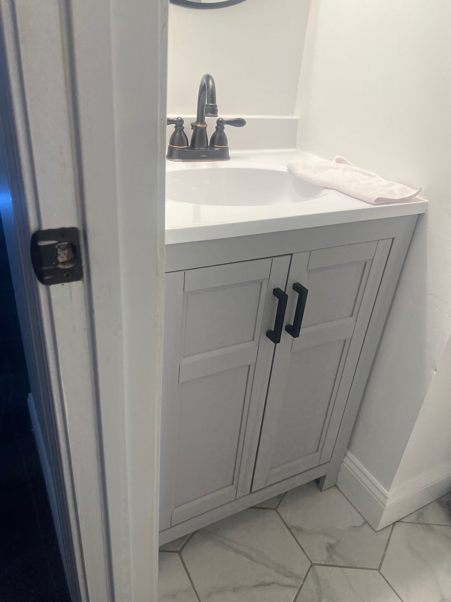 First floor bathroom - 4115 Little River Rd