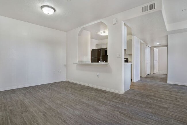 Building Photo - eGate Apartments