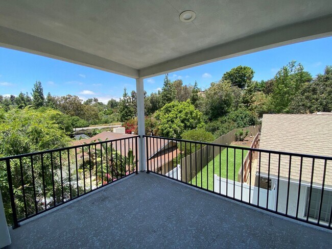 Building Photo - NEW (2023) 4BD/2BA!! Back gate exits right...