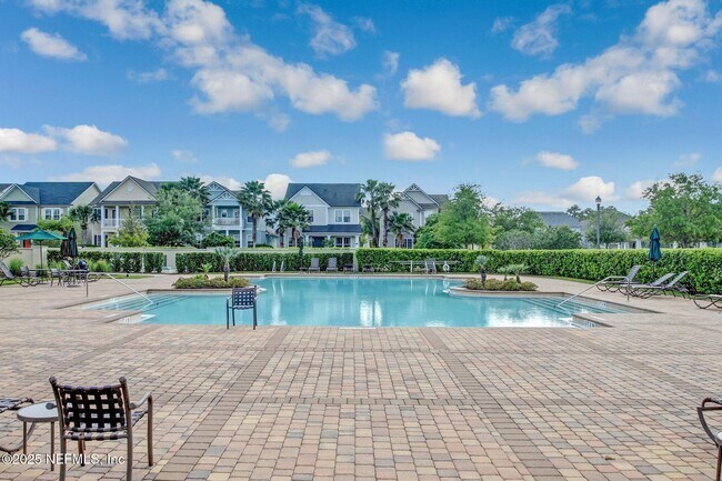 Building Photo - 222 Bonita Vista Dr