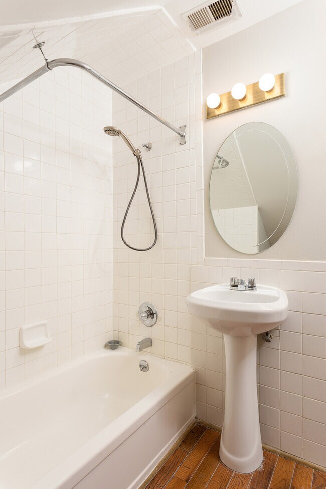 Building Photo - Eastern Parkway