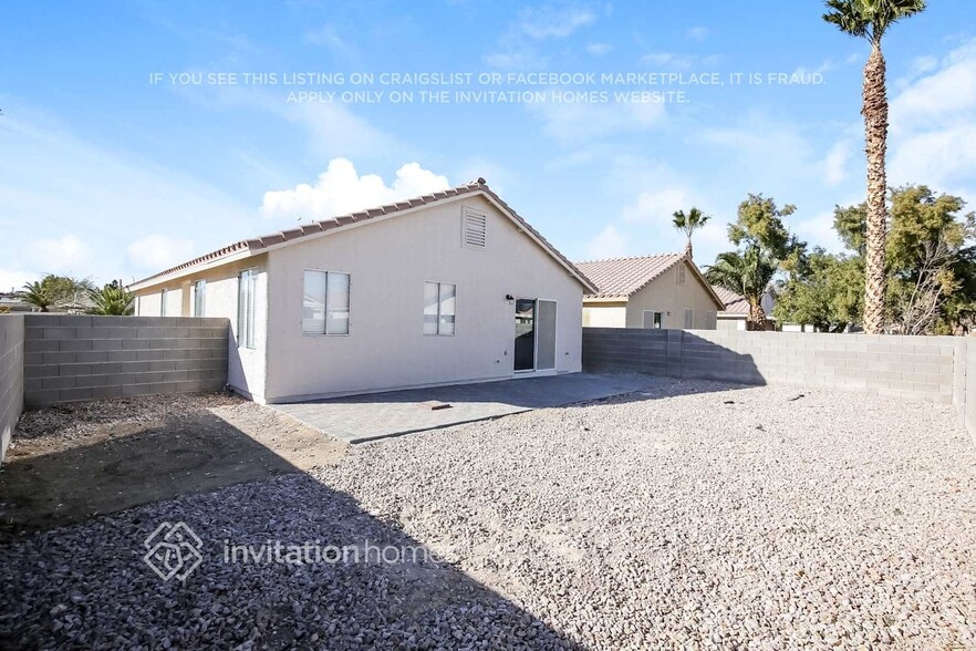 Building Photo - 5530 Alvarez St