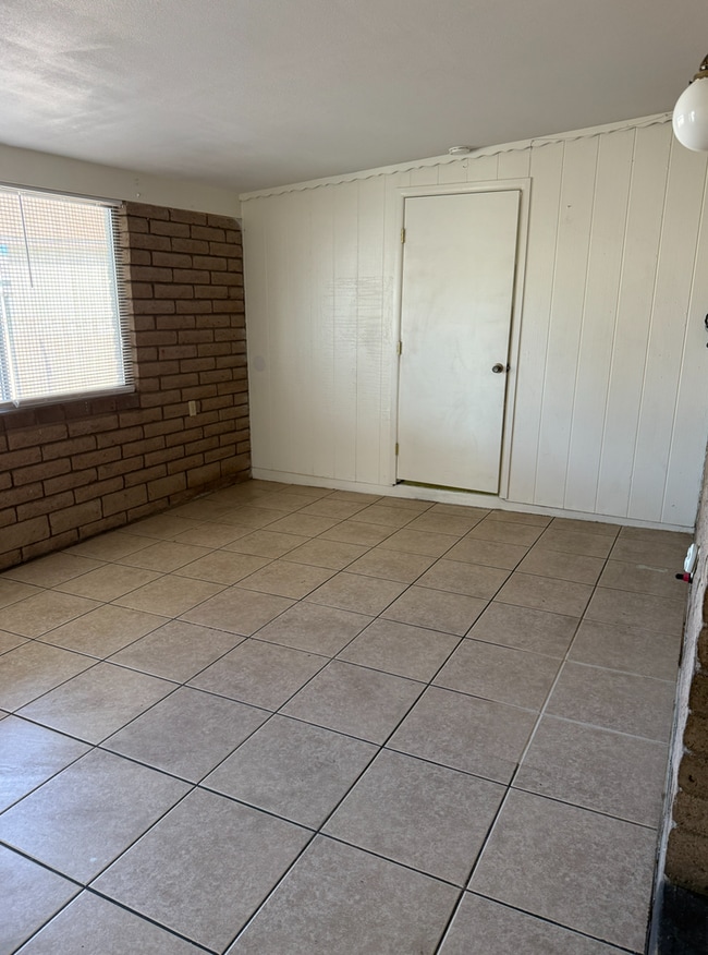 Building Photo - Beautiful 4 bed - 2 bath in Mesa!