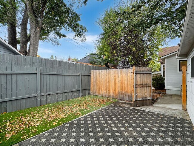 Building Photo - 1516 1/2 N 7th St