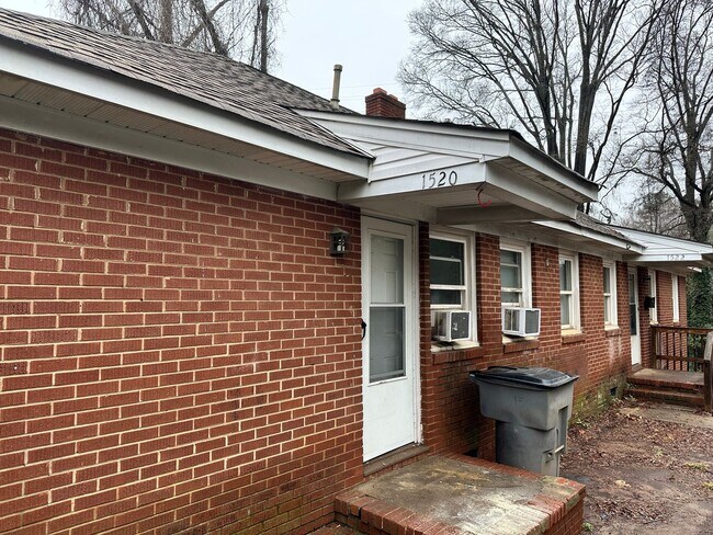 Building Photo - 2 Bedroom Duplex in Enderly Park