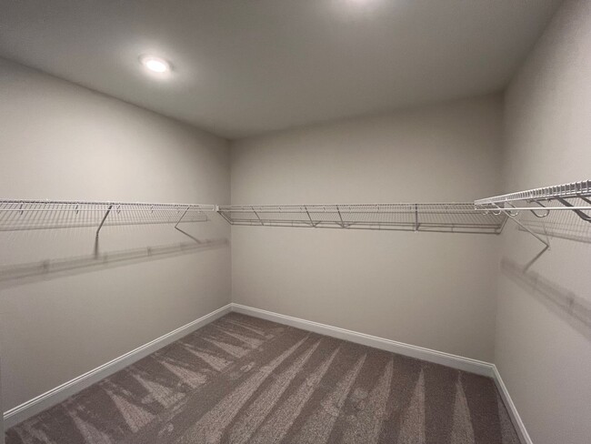 Building Photo - Stunning 5BD, 4.5BA Knightdale Home with Spacious Open Interior, Bonus Loft, and Modern Upgrades ...