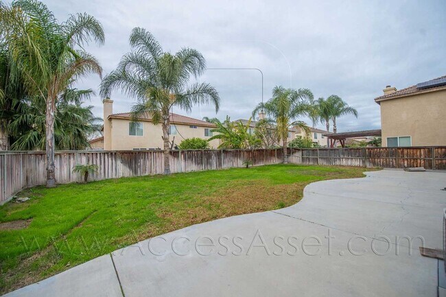 Building Photo - Stunning 4 Bed/2.5 Bath Home In Corona With Great Curb Appeal!