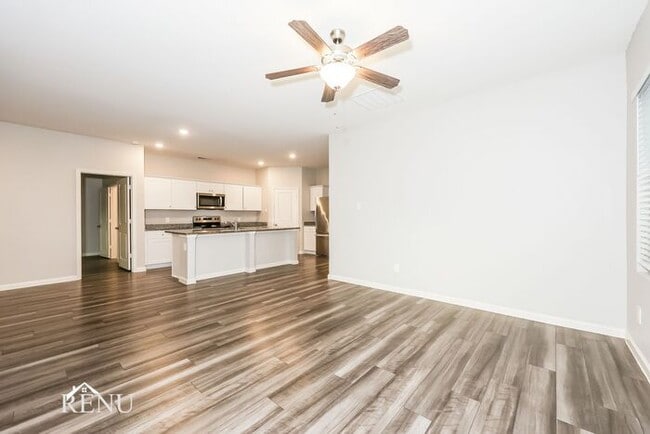 Building Photo - 1752 Escondido Dr