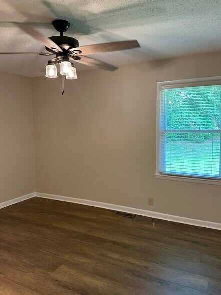 Primary BR. - 9 Garden Ln