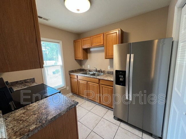 Building Photo - 2532 S Roxboro St