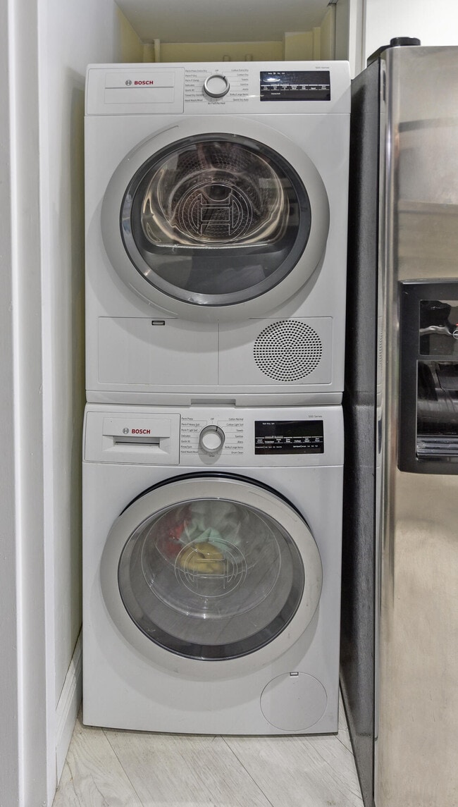 Building Photo - 2860 S Ocean Blvd